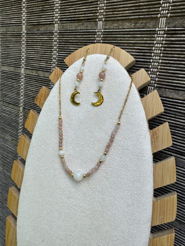 Collier doré Pierre de lune