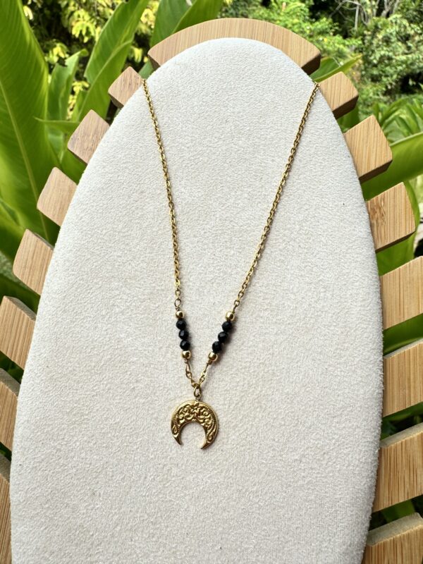 Collier lune dorée Spinelle noir – Image 2