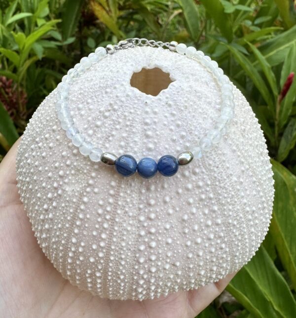 Bracelet réglable Intuition en Péristérite AA et Cyanite qualité gemme