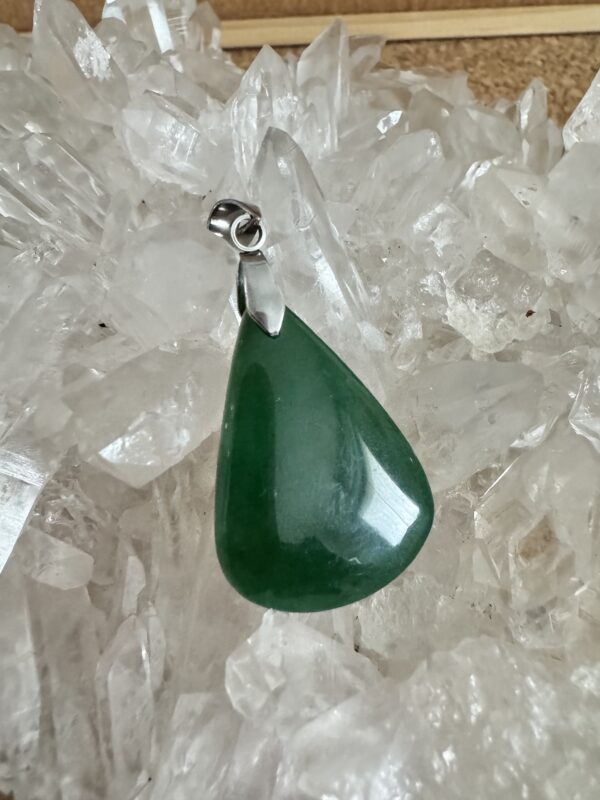 Pendentif Jade vert AA