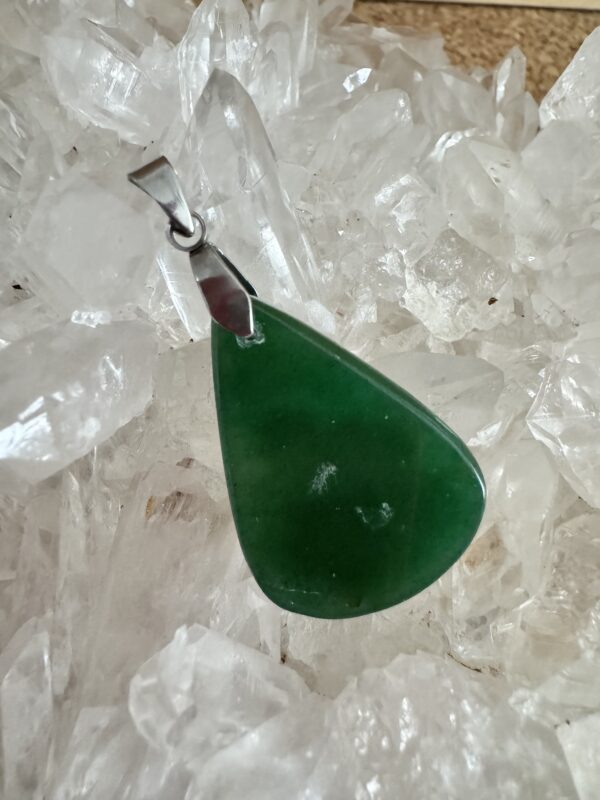 Pendentif Jade vert AA – Image 3