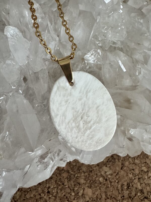 Pendentif doré Scolecite blanche A – Image 3