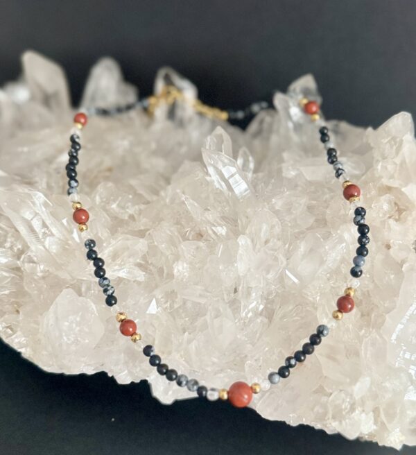 Collier modèle unique Chakra Racine Ancrage – Image 3