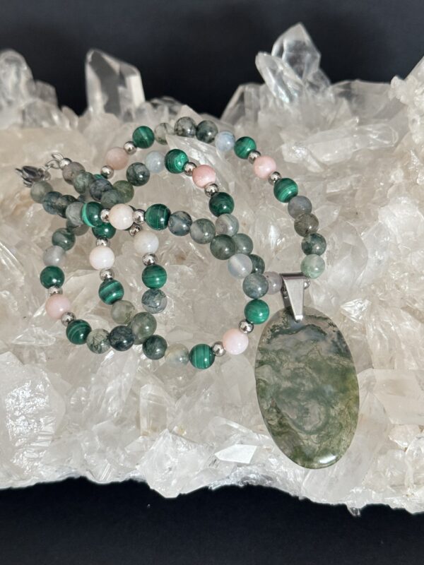 Collier énergétique unique Agate mousse AAA